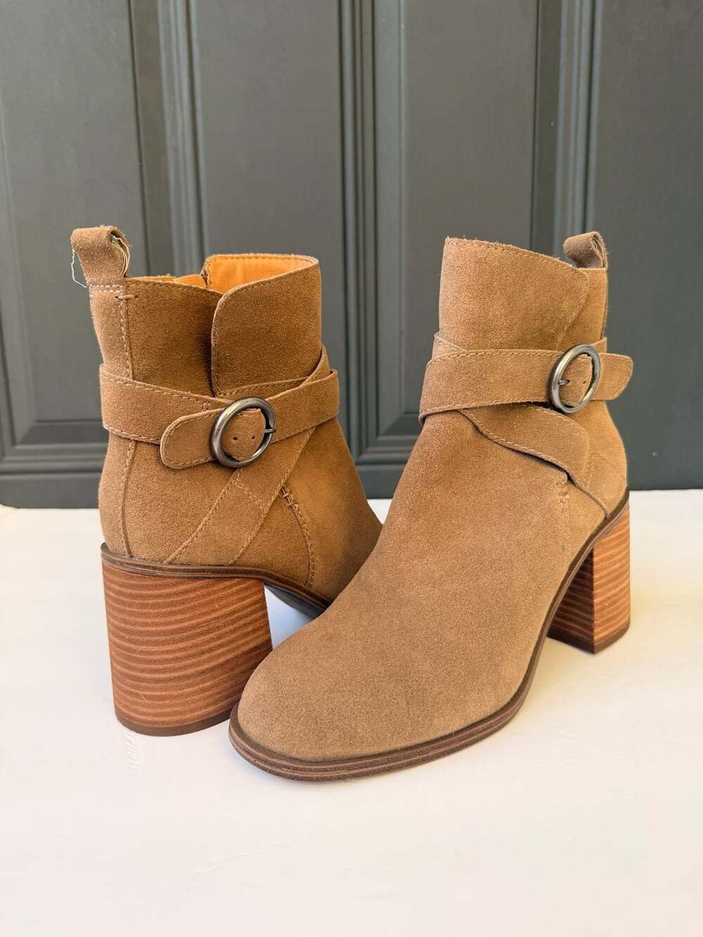 Crown Vintage Courla Ankle Bootie Size 9M Cedar Brown Suede Buckle Block